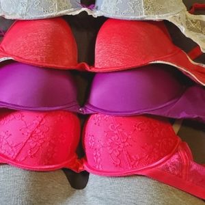 32 DD - lot of 5 Victoria's Secret Bras for the price of (less than) one!!!